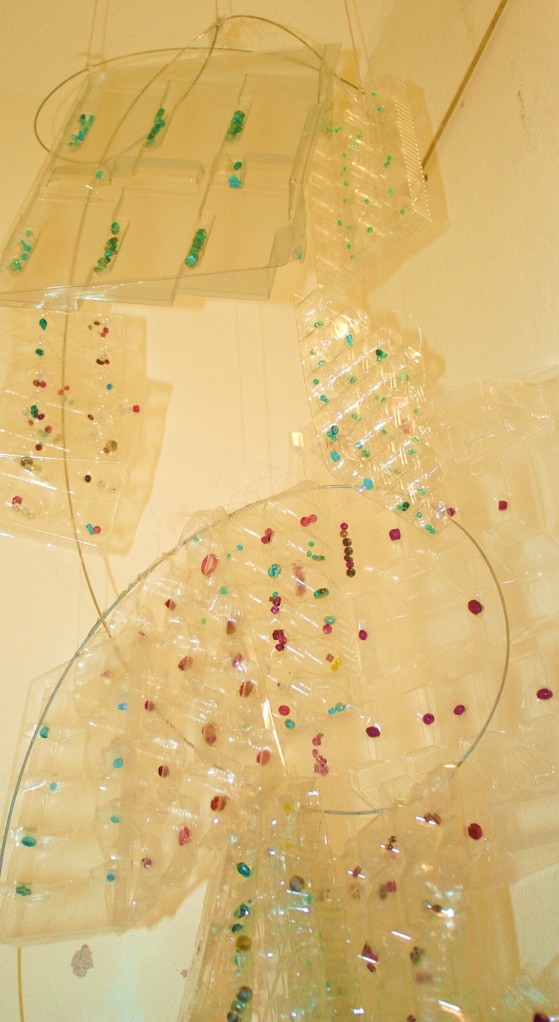 copyright Nathalie Arun Installation "Indian Pearls"