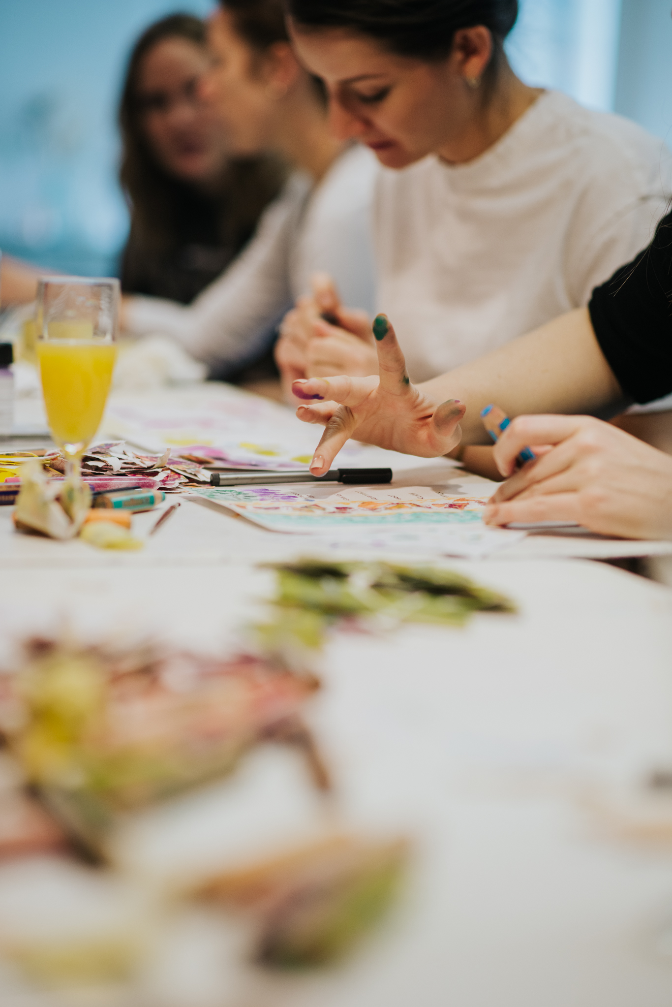 JGA Workshop Düsseldorf – Sekt und mit Fingern malen