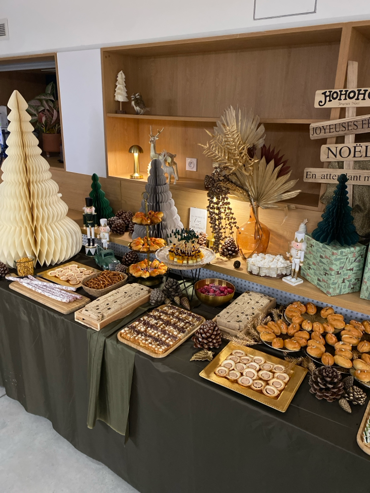 Théme Noël, guinguette, romantique, bohème ou variation autour d'une couleur, tout est possible pour vos Buffets