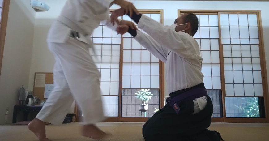 軽く持ち上げてしまいます
