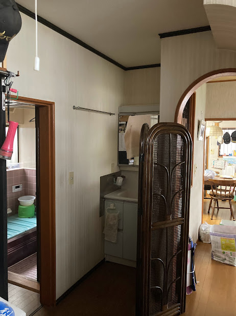 バスルームの窓ふさいじゃいました