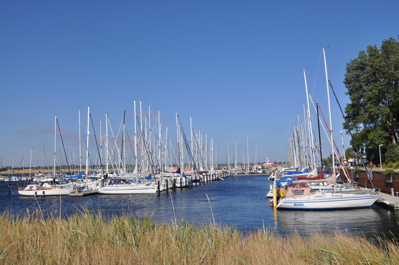 voiliers au port de plaisance