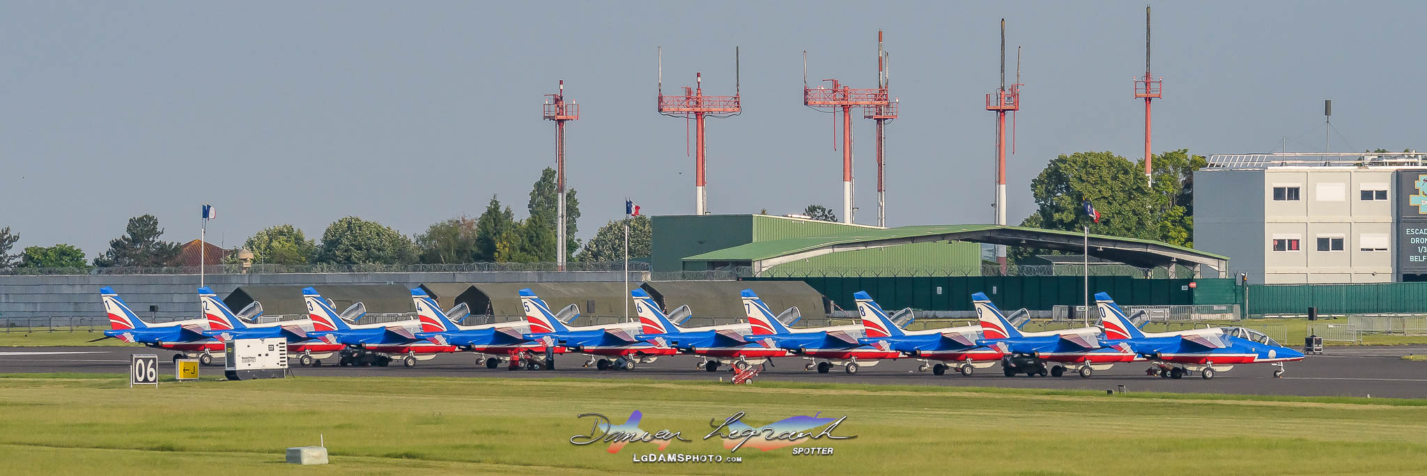 La Patrouille de France au parking