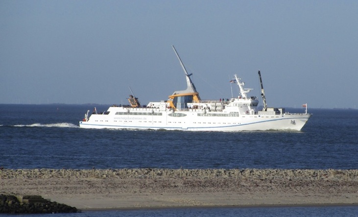 Die "Helgoland" bringt Sie zum Tagesausflug nach Helgoland 