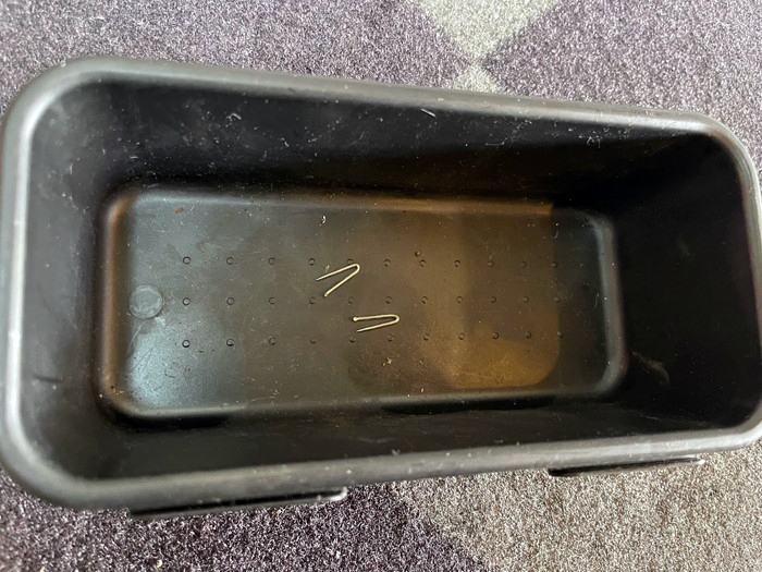 ADO Air 20 パンク修理｜タイヤに金属片が刺さっていました