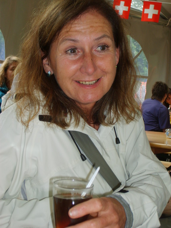 Jacqueline nach dem ersten Schluck vom Hündelerkaffi...