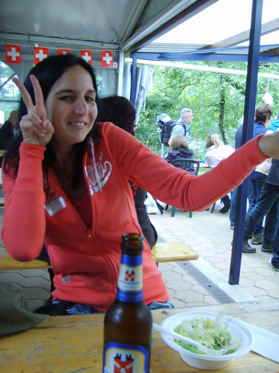 Tanja in Siegerpose...