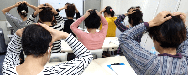 ドライヘッドスパ資格講座の授業風景