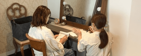 ドライヘッドスパのカウンセリングの様子