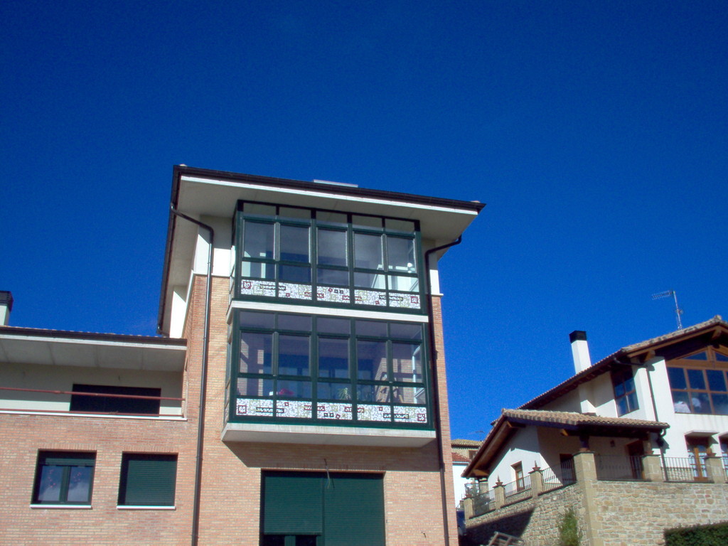 Cerramiento de pvc Rehau