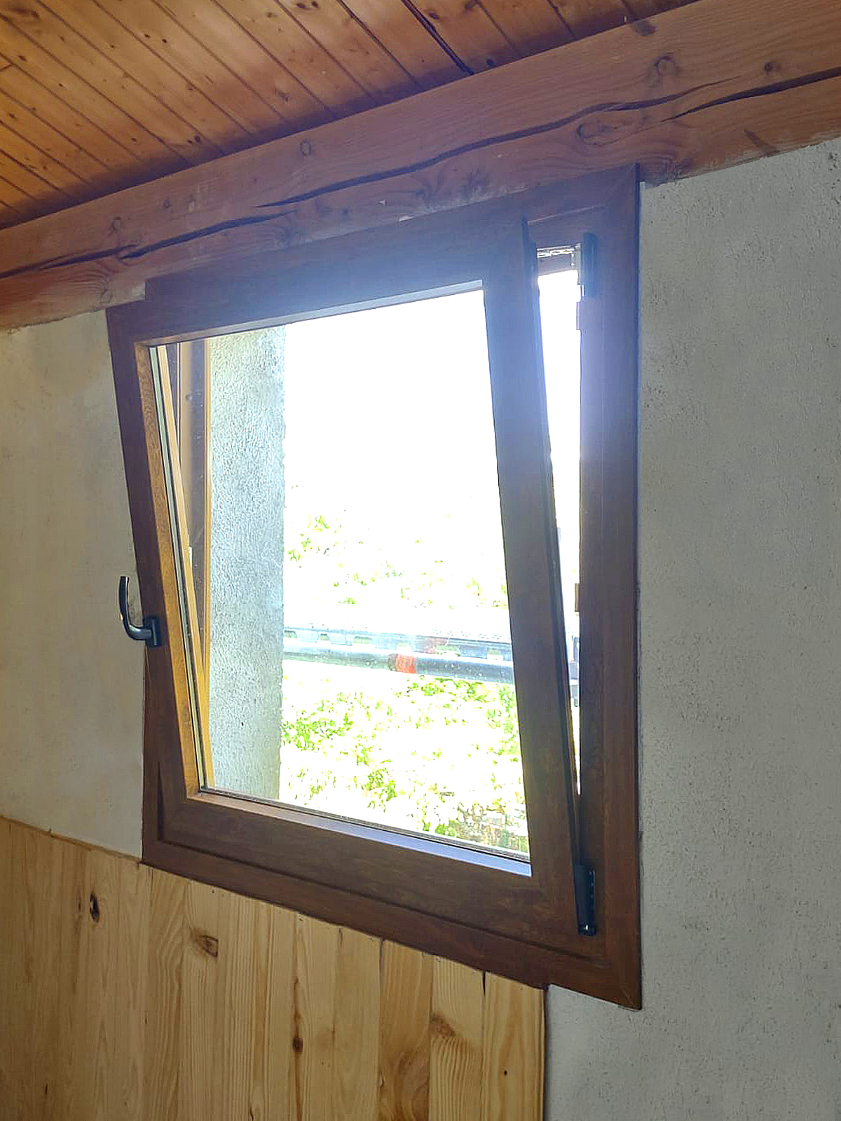 Instalación de ventanas de pvc Rehau en Navarra