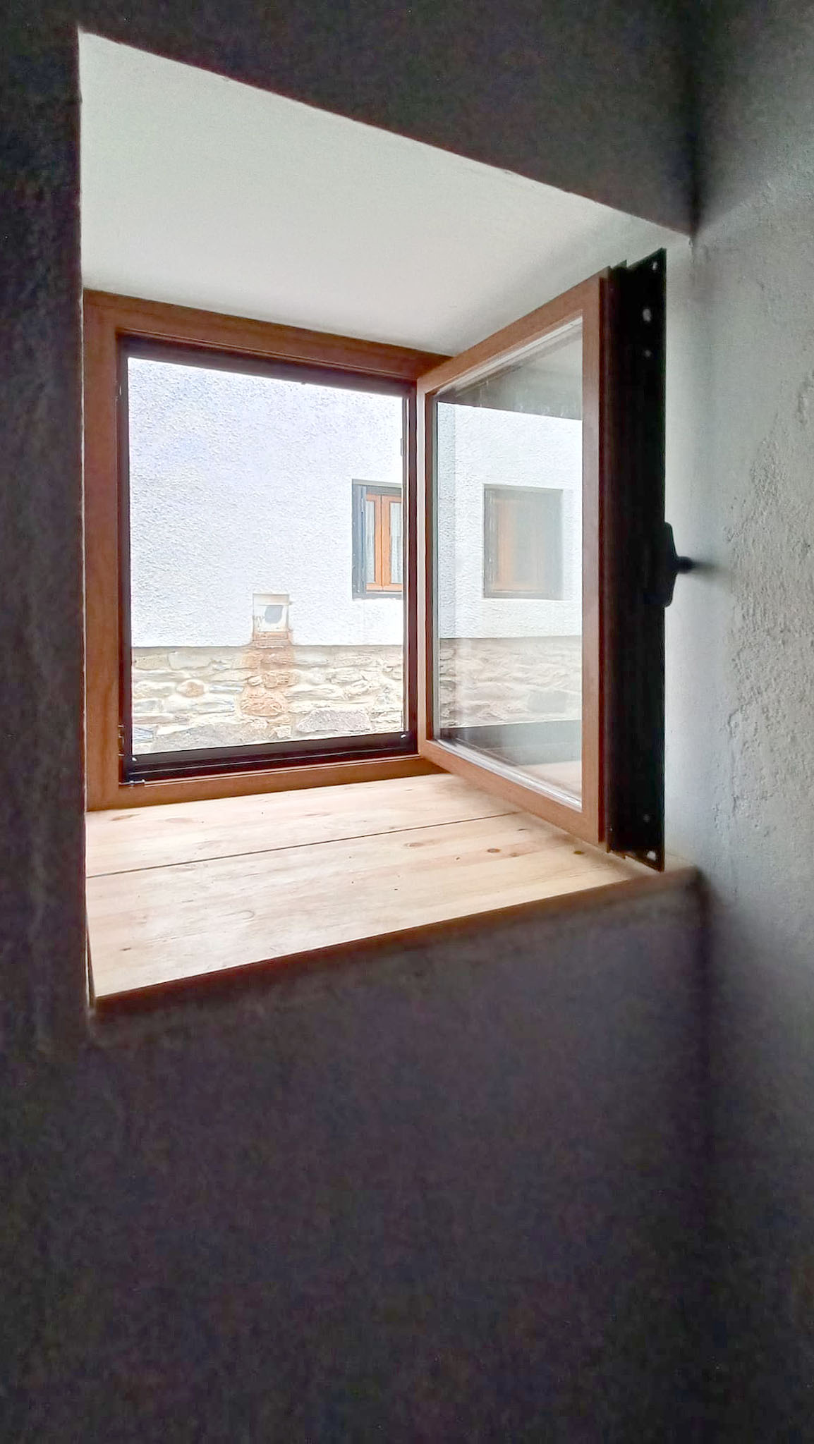 Instalación de ventanas de aluminio en Espinal, Navarra