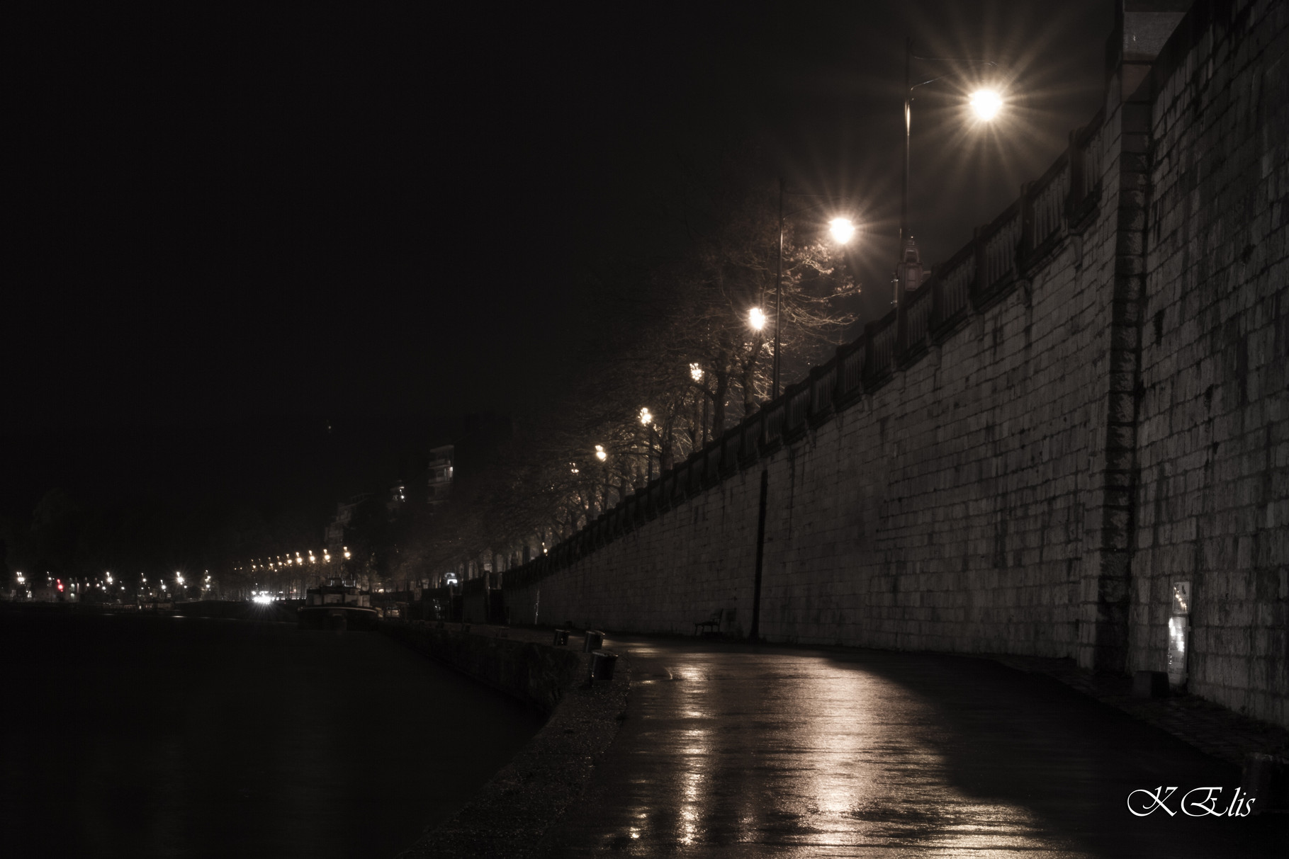 Namur by night