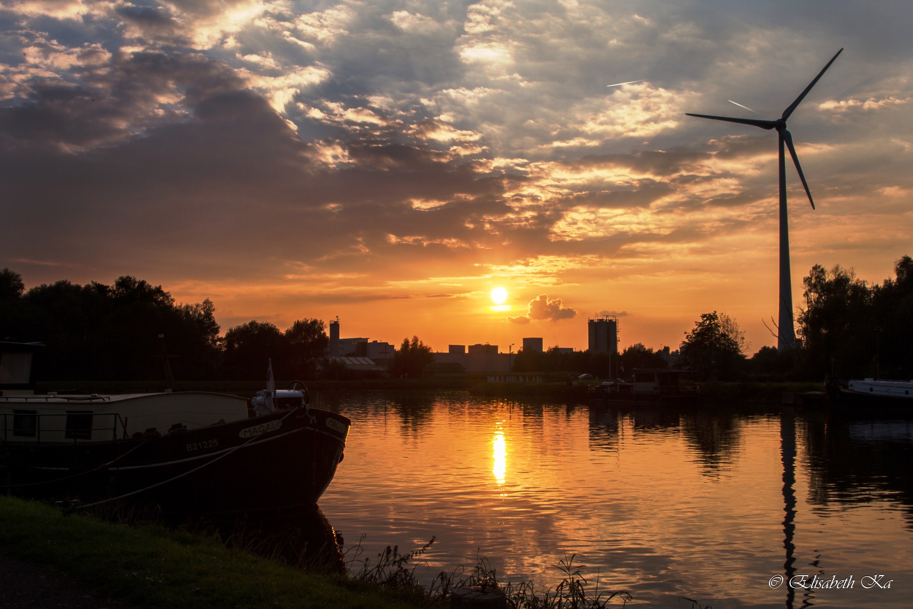 Seneffe, canal, coucher du soleil