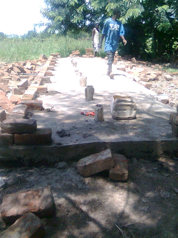 Fundament Toilettenanlage Primarschule Nganyangila