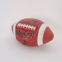 アメフトボール100　Rawlings・PR 05　￥1,000