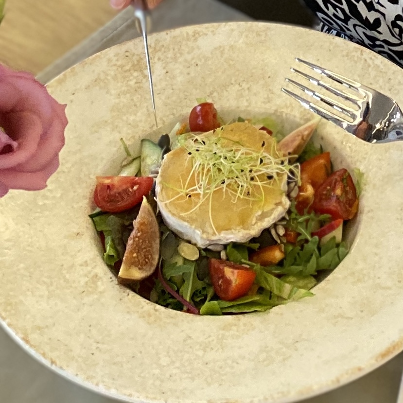 ZIEGENKÄSESALAT, Feige, Himbeere