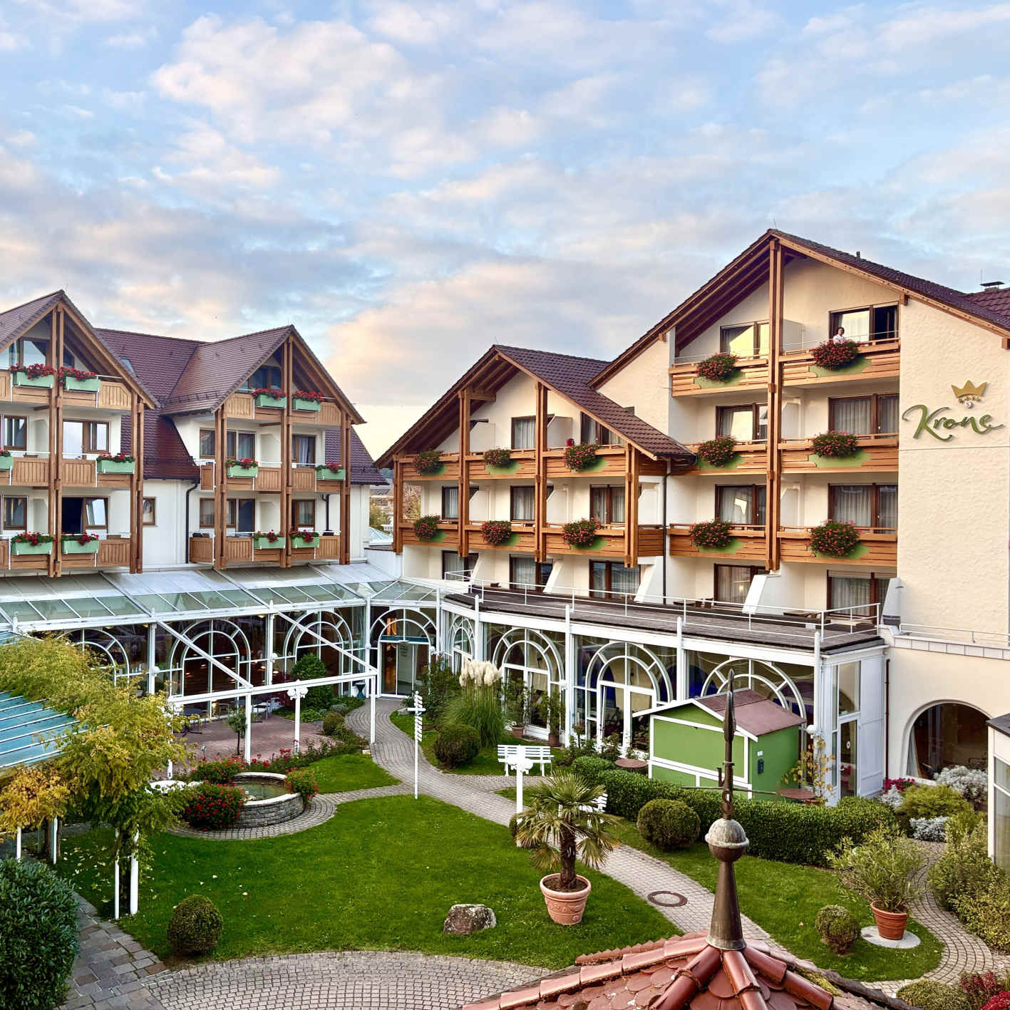 RINGHOTEL KRONE ****S - WELLNESS & HEIMATGENUSS AM BODENSEE