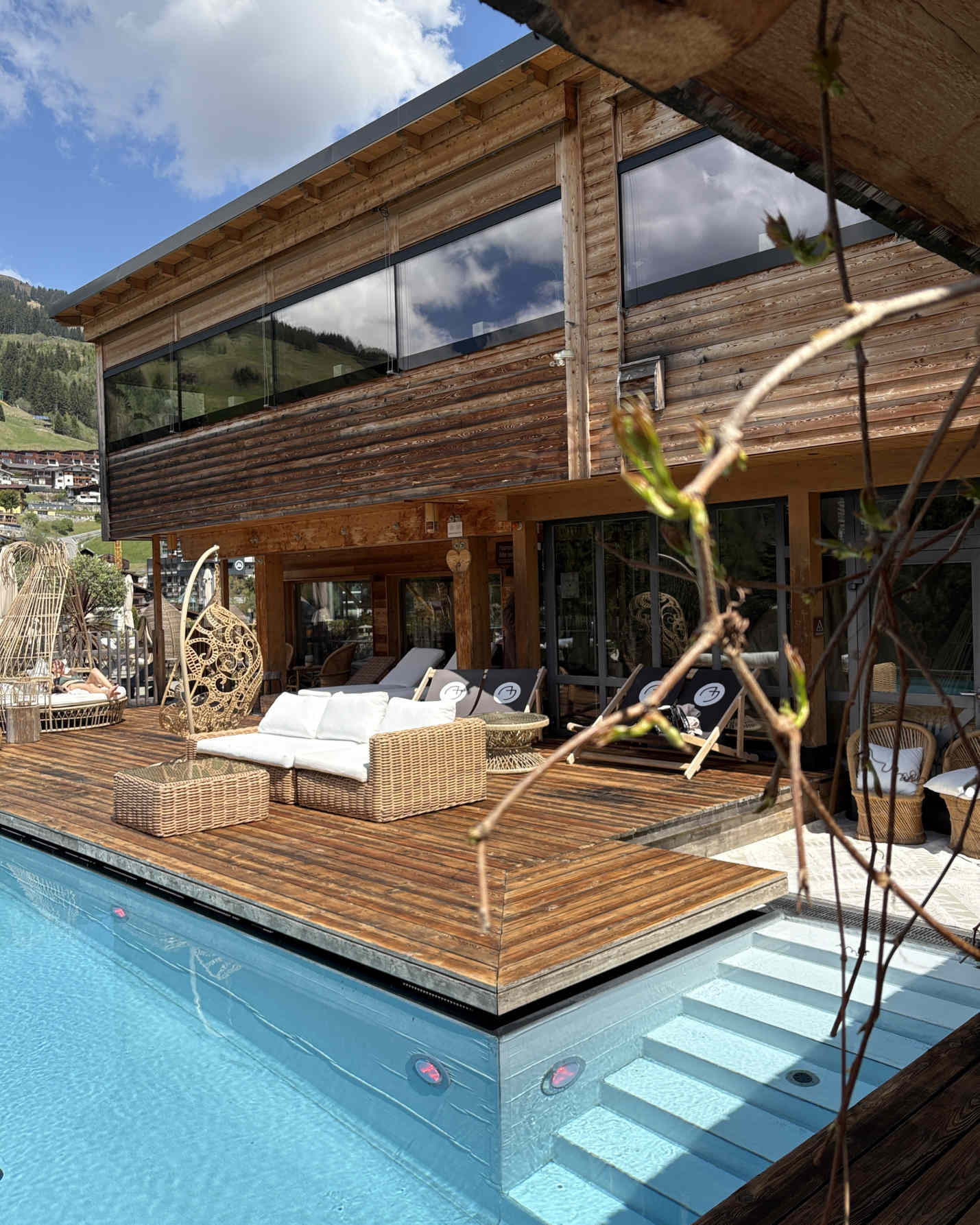 POOl.AREA
