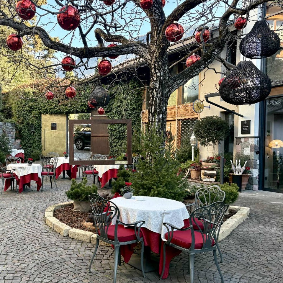 WEIHNACHTSZAUBER IN MERAN & EIN HOTEL ZUM VERLIEBEN: *****HOTEL ANSITZ PLANTIZ