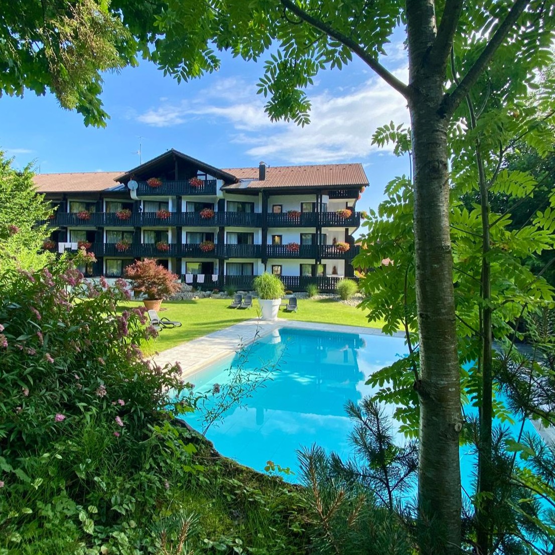 ****S LUDWIG ROYAL ALLGÄU - WELLNESSHOTEL MIT BERGBLICK & BUDDHA.SPIRIT
