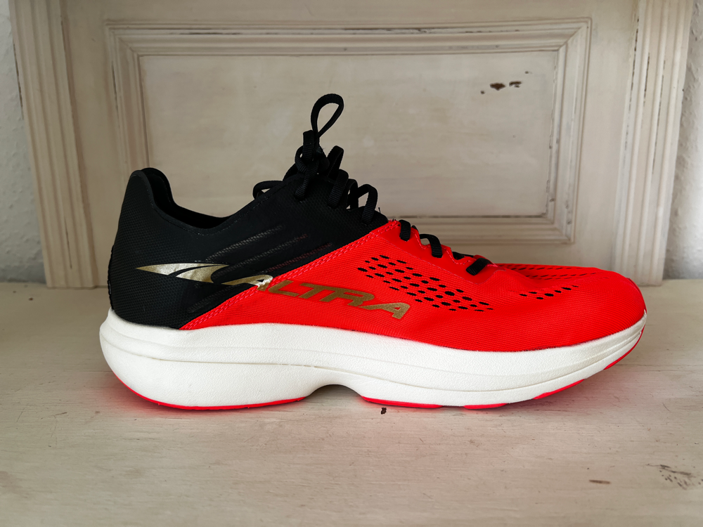 Seitenansicht Altra Vanish Carbon