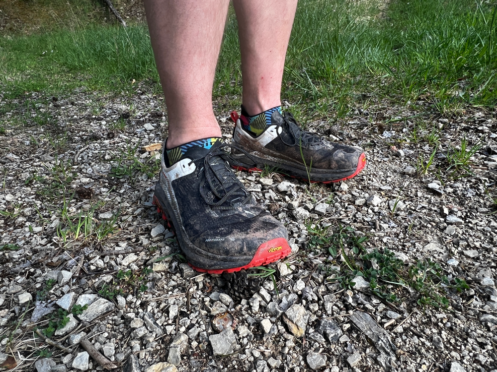 Altra Olympus 4 im Gelände