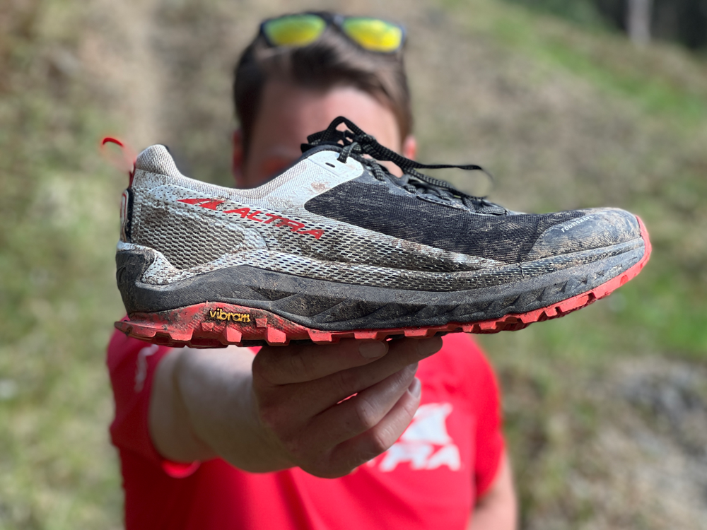 Altra Olympus 4 "Altra Red Team"