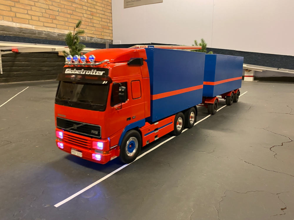 Volvo FH12 Globetrotter 42 