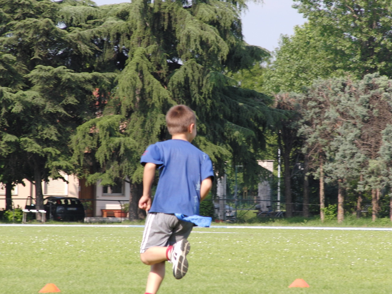 CORSO ATLETICA - giochi di riscaldamento " Le code"- Campo Scuola maggio 2011