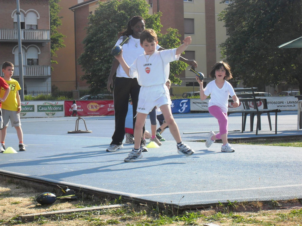 Campo scuola maggio 2011 - lancio del vortex