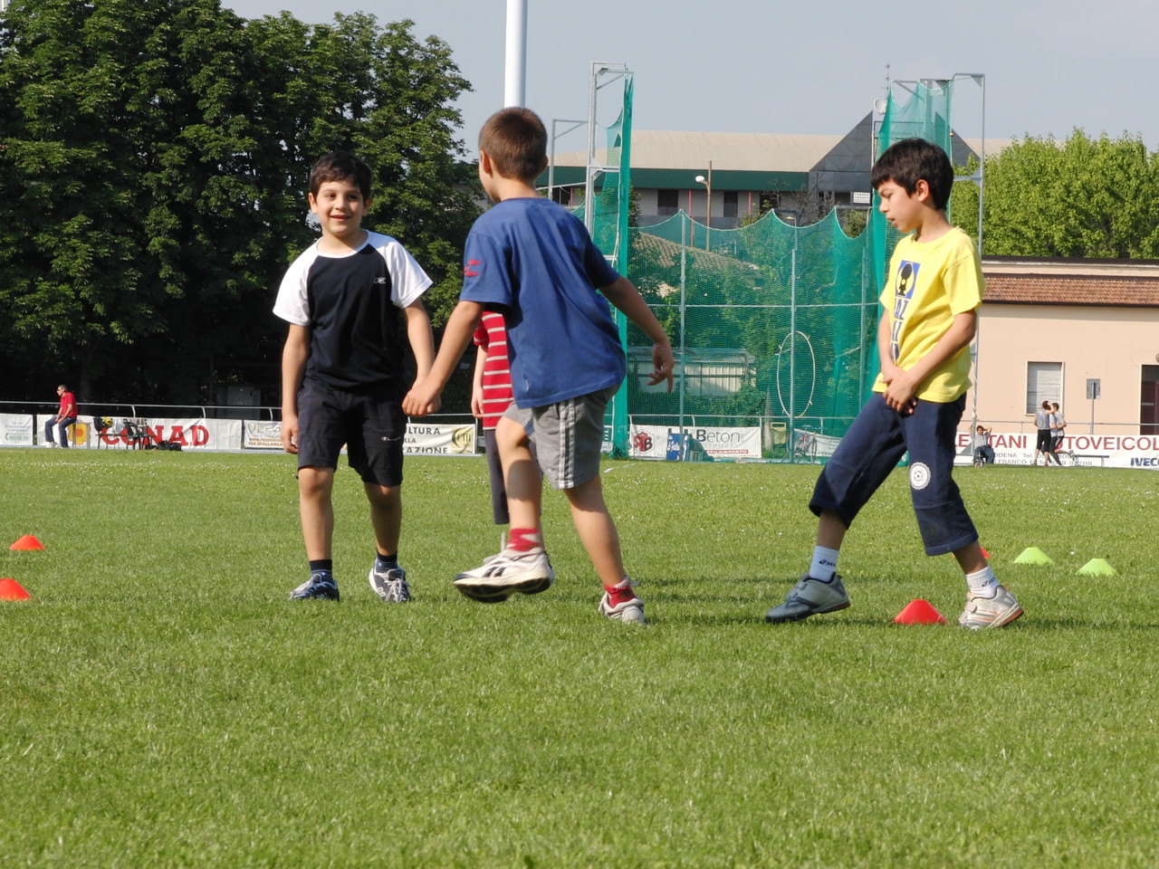 CORSO ATLETICA - riscaldamento "andature"- Campo Scuola maggio 2011