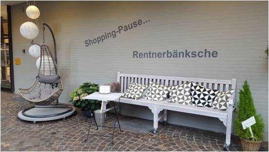 ... nehmen Sie ruhig Platz ?