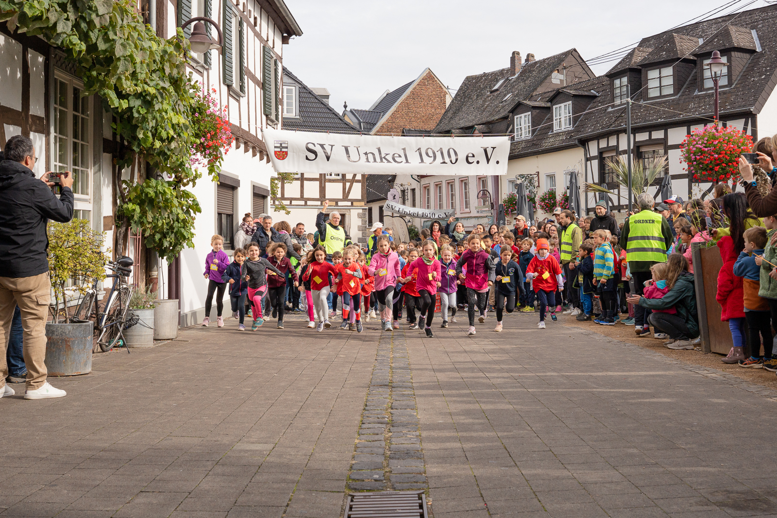 Gemeinschaft, Bewegung und Begeisterung: Erfolgreicher Stadtlauf in Unkel