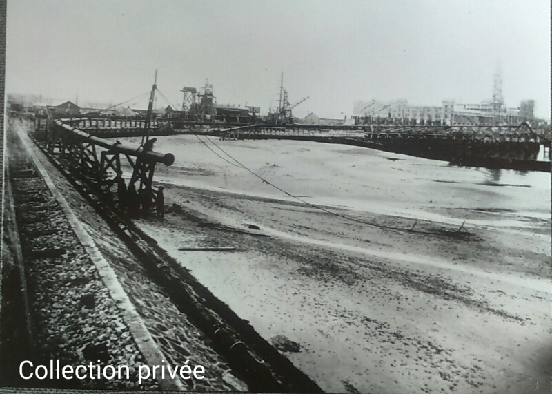 Collection privée - construction de la gare maritime de Cherbourg - Collection Berton