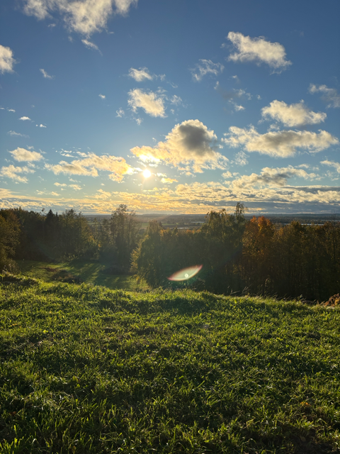 Sicht von der Kapelle am Ortsrand von Berghofen