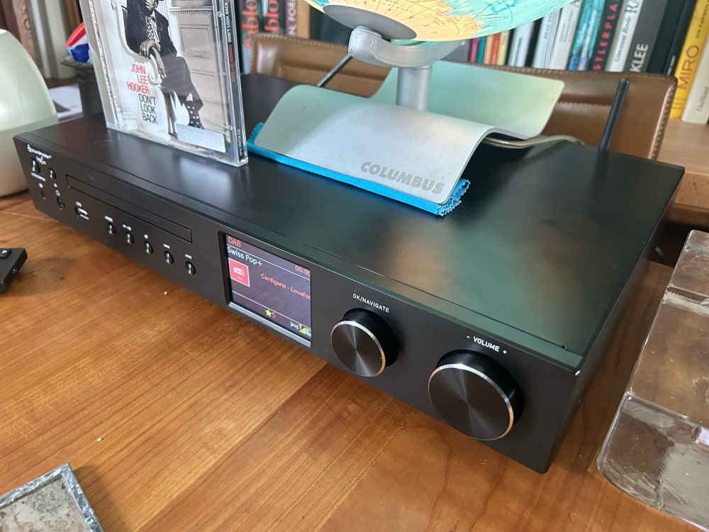 Radio/TV Bindschädler. Ebmatingen: Mein Musikradio. Via welchem ich auch vom Mobile - Songs ansteuern kann. 