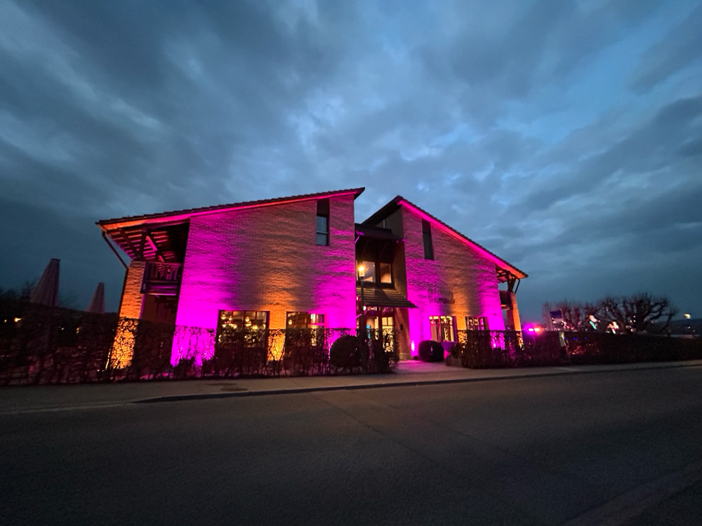 Restaurant Schifflände, Maur - wunderbar beleuchtet.