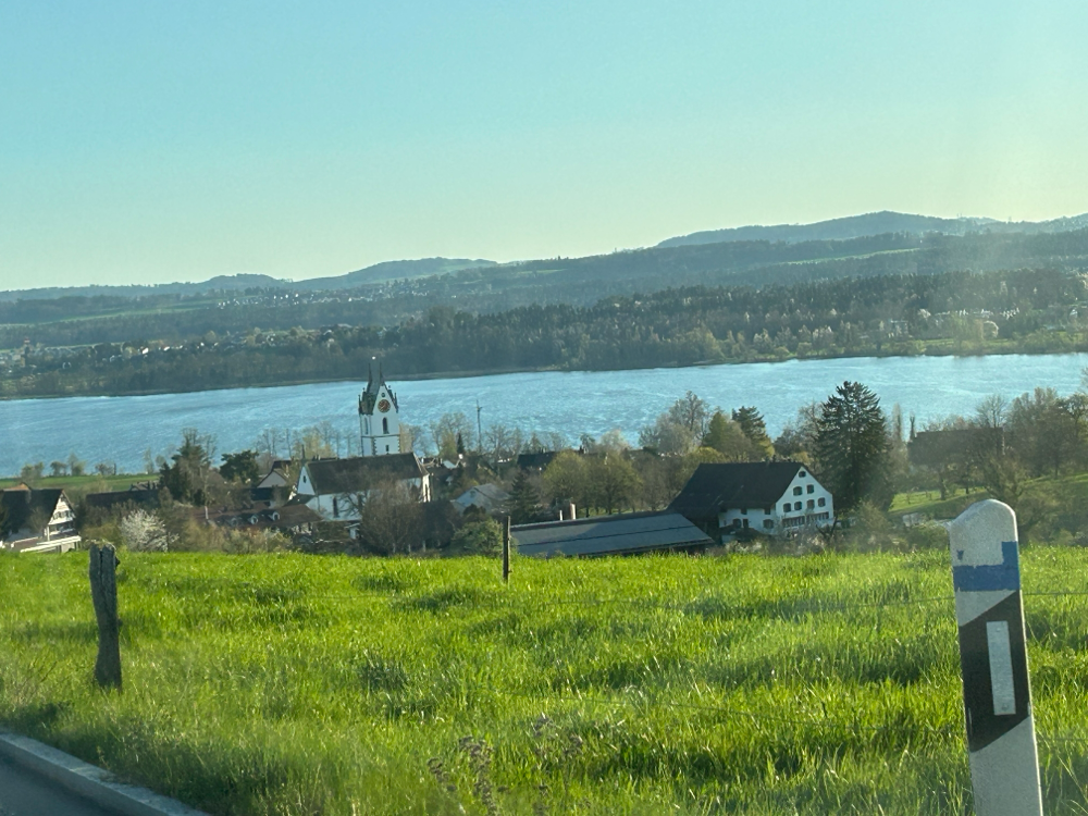 An der Eggstrasse Maur Richtung Egg, ist dies immer wieder ein wunderbarer Ausblick! 