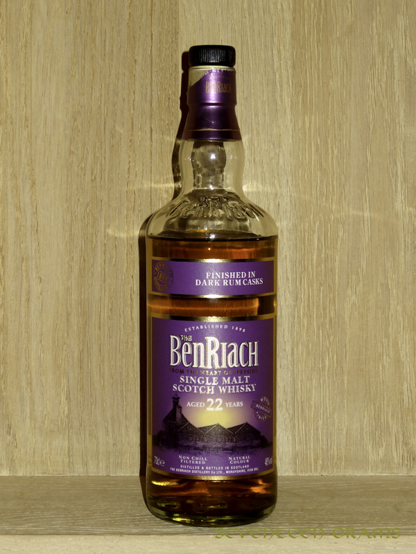 BenRiach 22 y, 46 v%, finished in Dark Rum Casks - OB - 12.25 -malzige Nase, dunkle Schokolade im Gaumen, ein toller Tropfen!