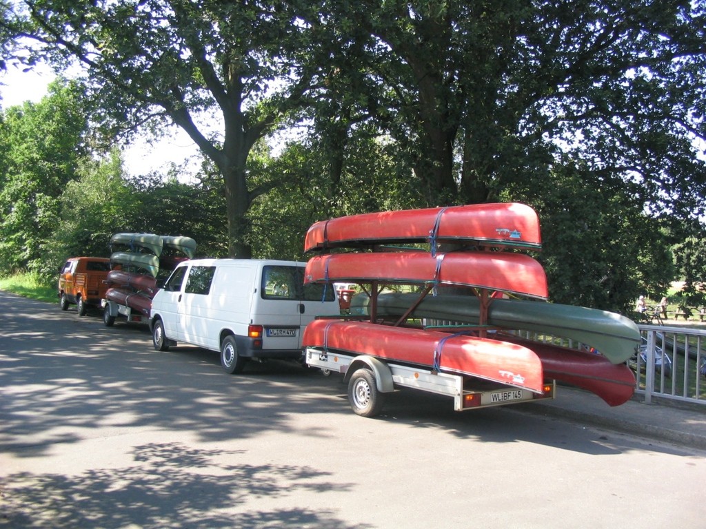 Kanutransport - wir bringen die Boote zur Einstichstelle und holen sie am Ende der Tour wieder ab