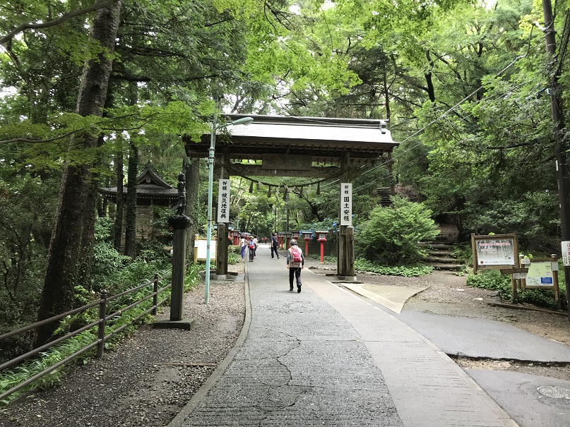 高尾山1号路：登山初心者＆子供連れ向けの山登り・トレッキング・ハイキングコース