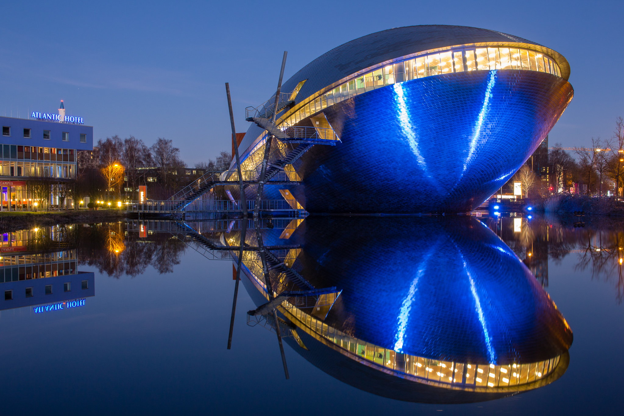 Bremen Universum zur Blauen Stunde