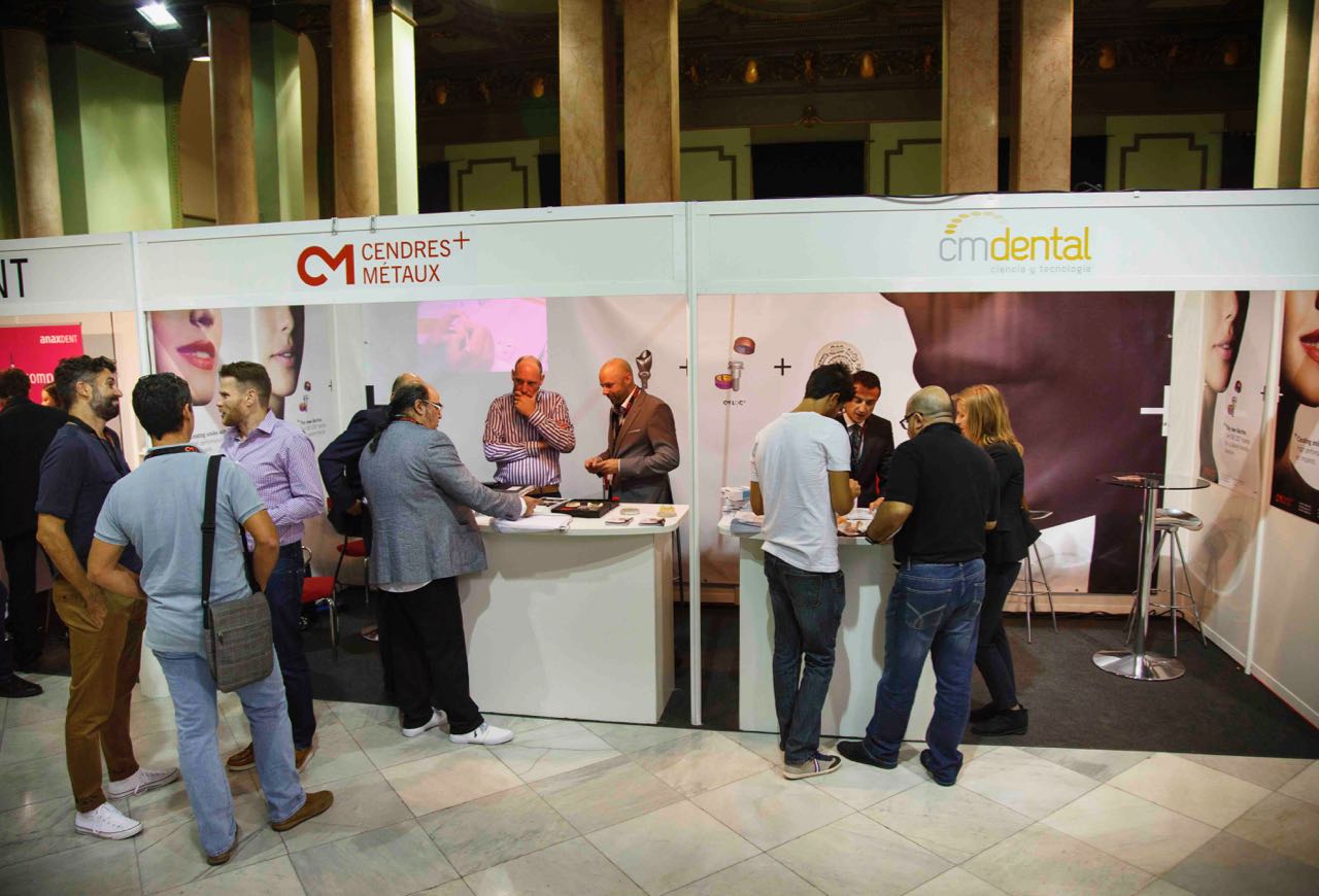 Corporate exhibitions and social gatherings were also held at the venue, and it was crowded with many participants.