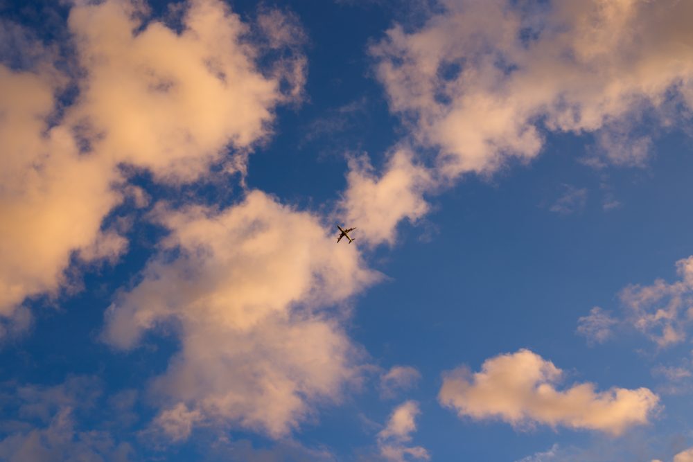 Turbulentie gevaarlijk? Nee, totaal niet. Het is net als een boot over golven. Maar dan over de lucht.