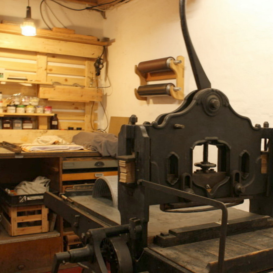 Unteres Stockwerk/Lithografiepresse (Schierbrok)