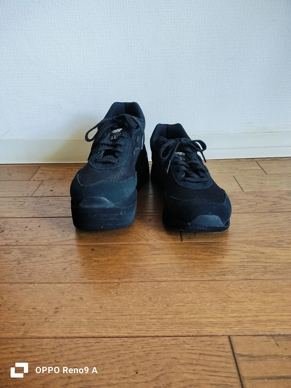脚の長さが違う方へスニーカーの靴底４㎝の補高