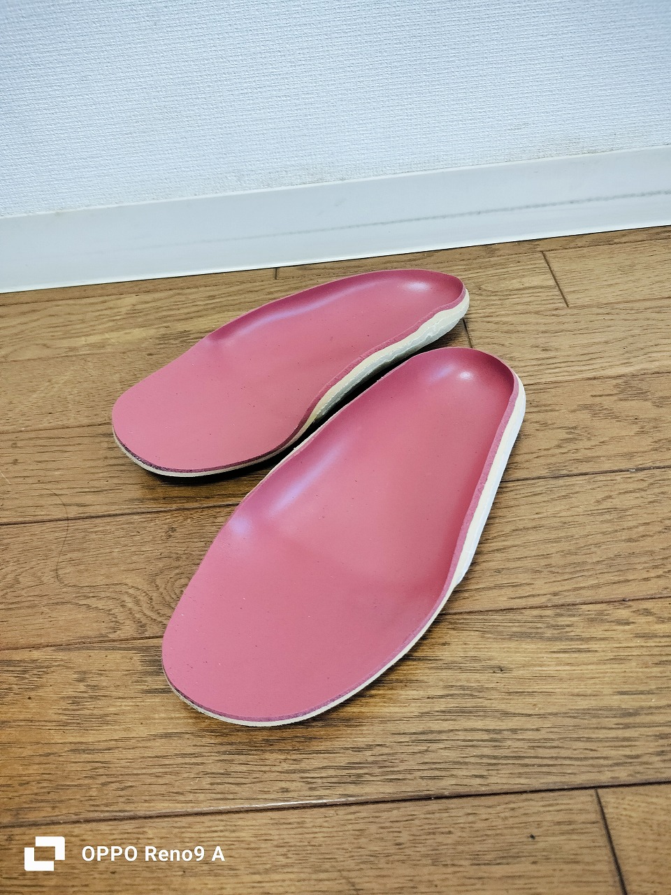 膝や腰が痛い高齢者のインソール