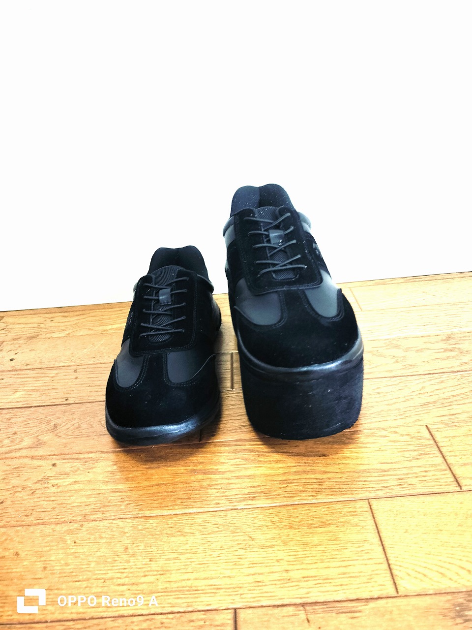 股関節に負担がかからない靴
