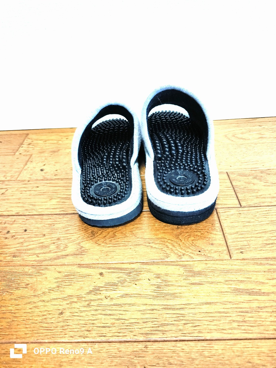 1.2㎝補高した室内履き